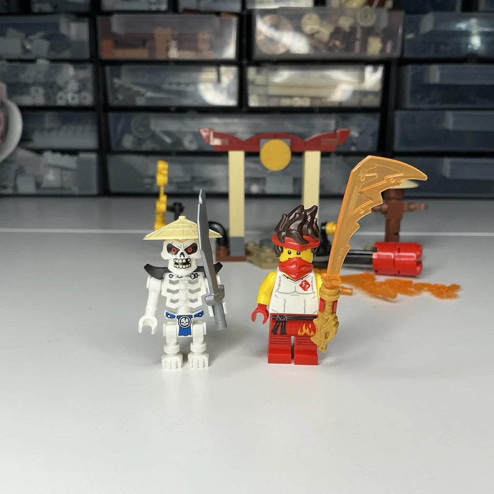 LEGO Ninjago 71730 Epic Battle Set - Kai vs. Skulkin, photo 2 of 3