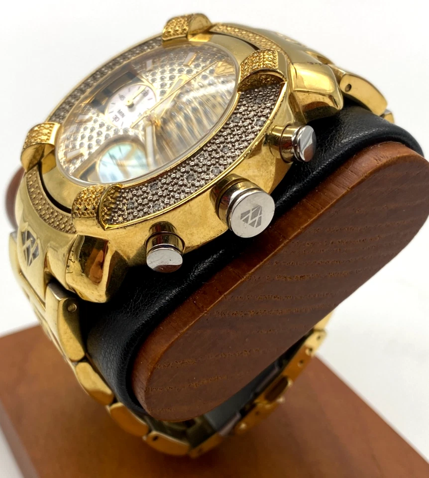 Aqua Master Gold Tone Chronograph 20 Diamond Quartz Men's Watch 45mm SAM79 - Image 4 of 4