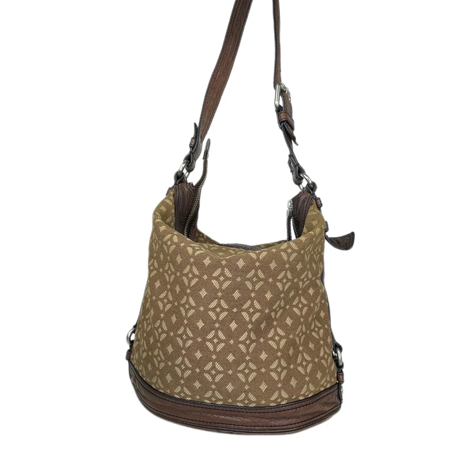 Fossil 大号 Maddox 棕色皮革印花帆布桶流浪汉单肩包钱包 — 第 3/4 张图片