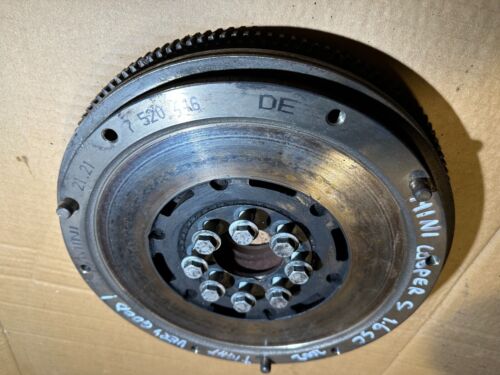 2002 Mini Cooper S 1.6 DUAL MASS FLY WHEEL / FLYWHEEL / GENUINE PART R50 R52 R53 - Picture 8 of 11