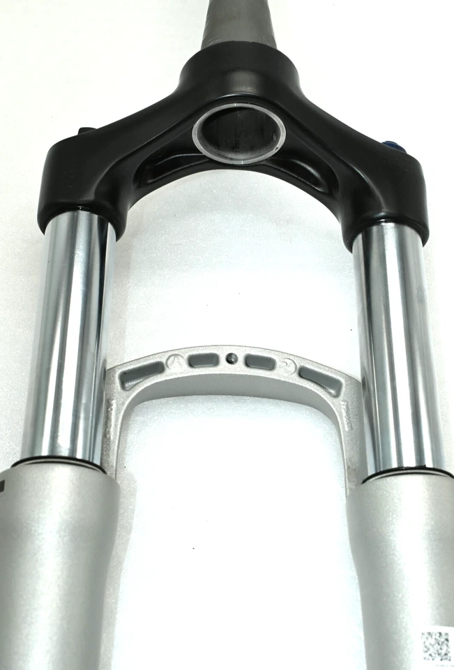 SR SUNTOUR Forcella XCM32" 27,5" Argento Inclusa Asse Passante 15x110 - Immagine 4 di 4