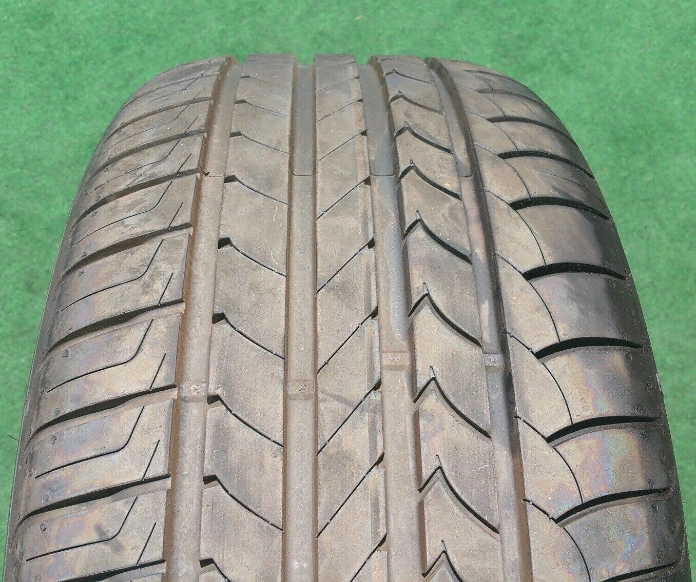 255/50R19 Goodyear EfficientGrip RunOnFlat Tire Rolls Royce 255/50R-19 95% Tread