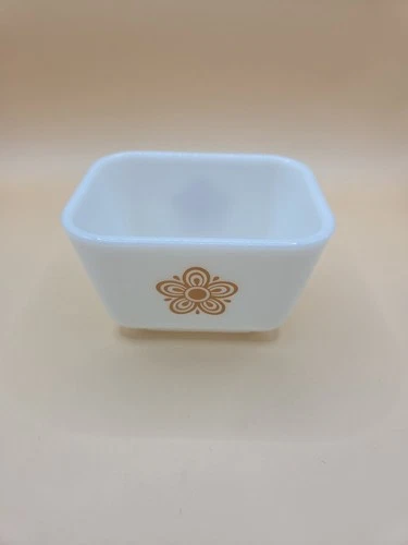 Vintage PYREX Butterfly Gold Refrigerator Dish Container 501B No Lid Cup