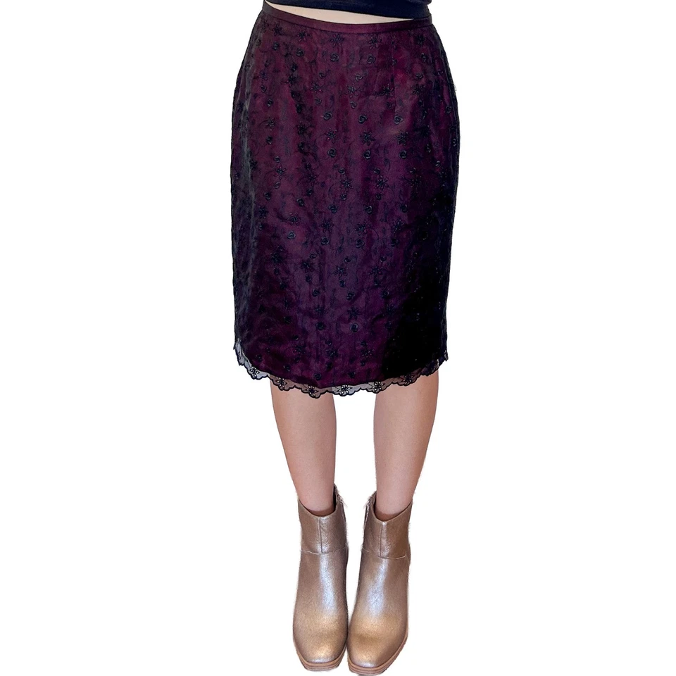 Saia de renda vintage anos 90 Y2K gótica preta vermelha ilhós de seda caprichosa talbots pequena - Imagem 2 de 4