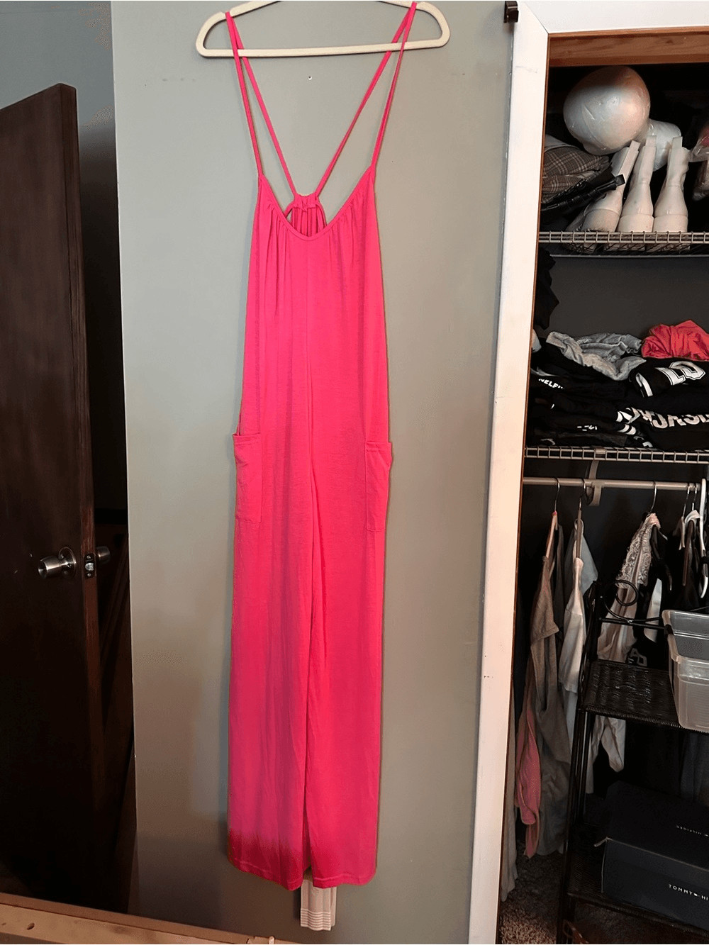 MISSLOOK pink Relaxed Spaghetti-Strap Halter romper with pockets. image 5