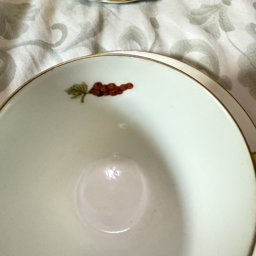 Seltmann Weiden W Germany- Set of 2 Fruit & Nut Cup & Saucer - Picture 4 of 8