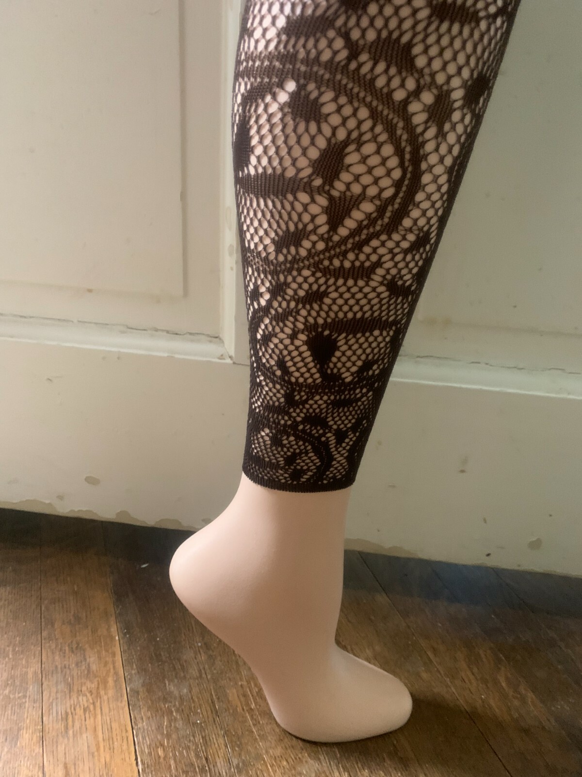 1 Maidenform Control It! Firm Control Lace Capri Shaping Tights-MEDIUM-Chocolate