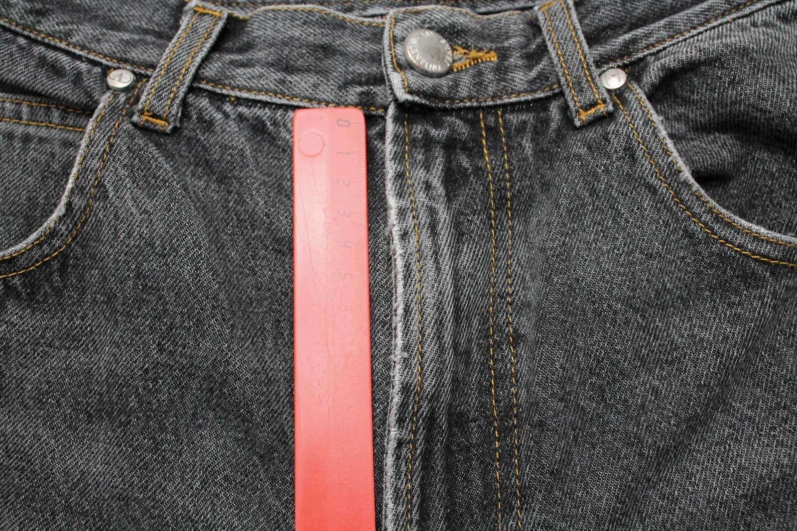 VALENTINO Jeans Men's W34 Straight Leg Whiskers High Rise Zip Fly thumbnail 9