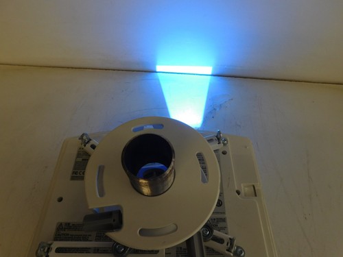 ^^ MITSUBISHI FD630U PROJECTOR (LSP58) - Picture 10 of 17
