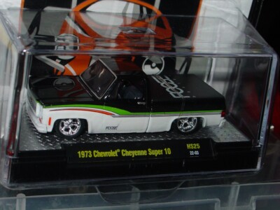M2 MACHINES 1973 CHEVROLET CHEYENNE C10 SQUAREBODY PICKUP TRUCK