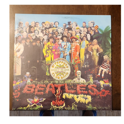 The Beatles Sgt. Pepper's Lonely Hearts Club Band 12'' 33RPM LP Parlophone