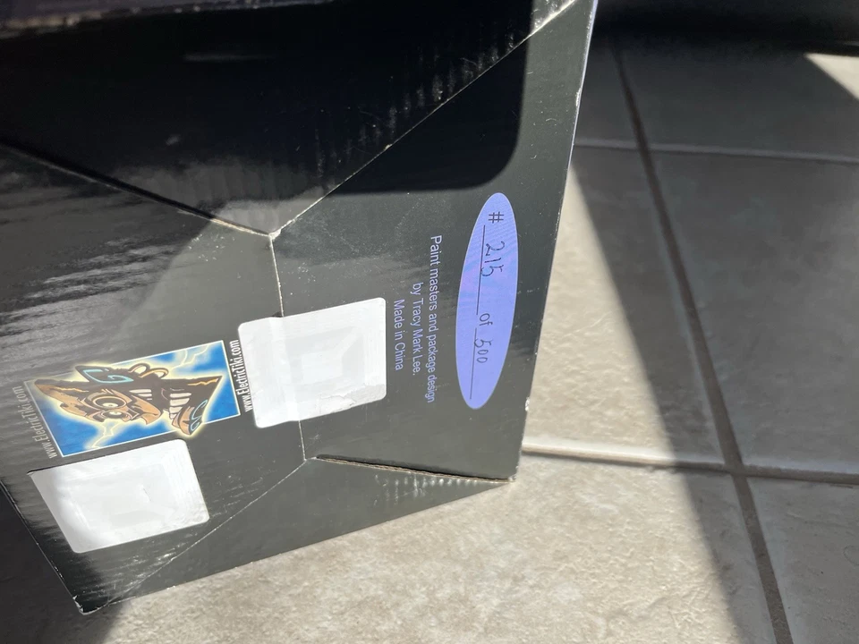 ELECTRIC TIKI ELVIRA MAQUETTE STATUE MISTRESS OF THE DARK Tooned-Up Television - Image 4 of 4