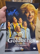 Wendi McLendon-Covey "The Goldbergs" AUTOGRAPH Signed 'Beverly' 12x18 coa jsa