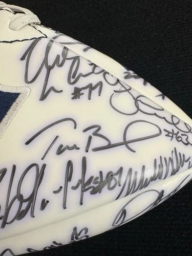 Tom Brady Signed Football + Aaron Hernandez, Gronk COA 2011 Patriots Team Logo