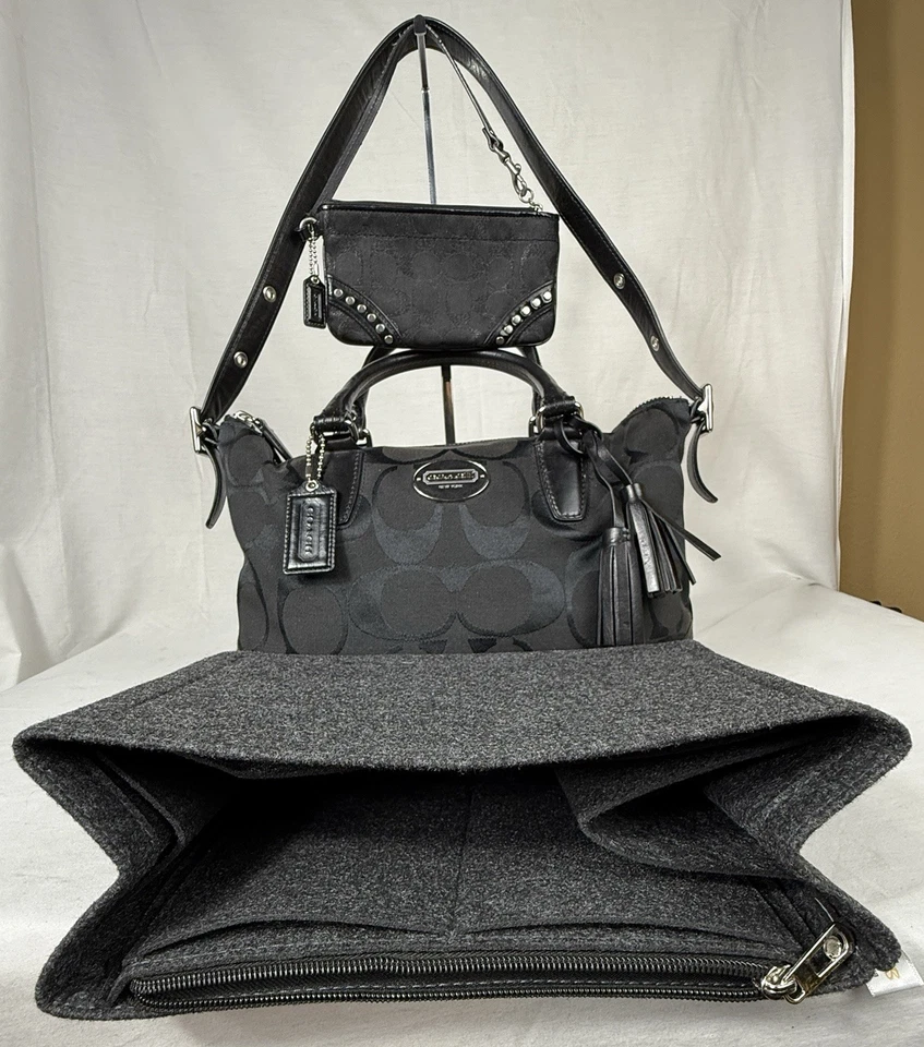 😎😎😎COACH NEGRO Signature Lona Legacy MOLLY Bolso de Hombro y MUÑEQUERA Foto 3 de 4