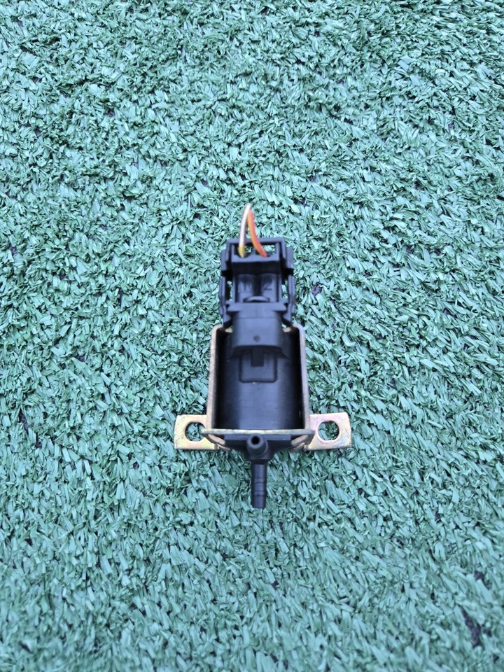 Electroválvula de vacío 90-93 Mercedes R129 300SL 500SL cambio sobre EGR fabricante de equipos originales Foto 3 de 4