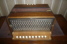 Akkordeon Hohner Musikhaus URSIN Oldenburg 4 Bass