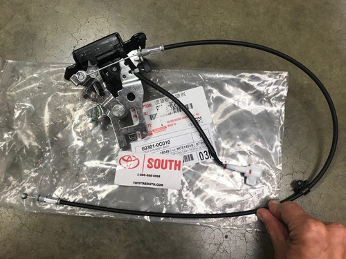 2001-2007 Toyota Sequoia Back Door Hatch Lock Latch Genuine OEM 69301 ...