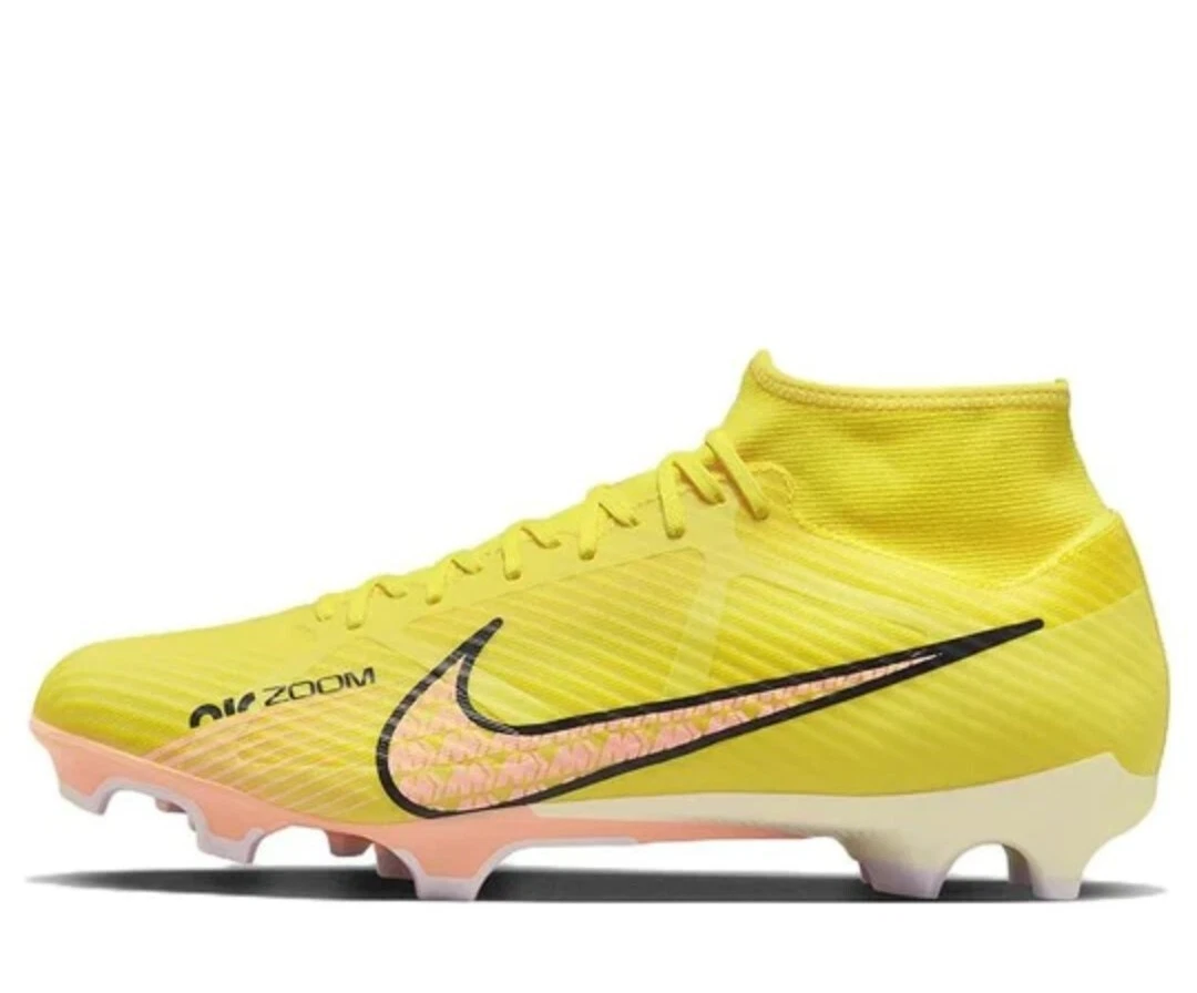 Nike soccer hotsell cleats size 9