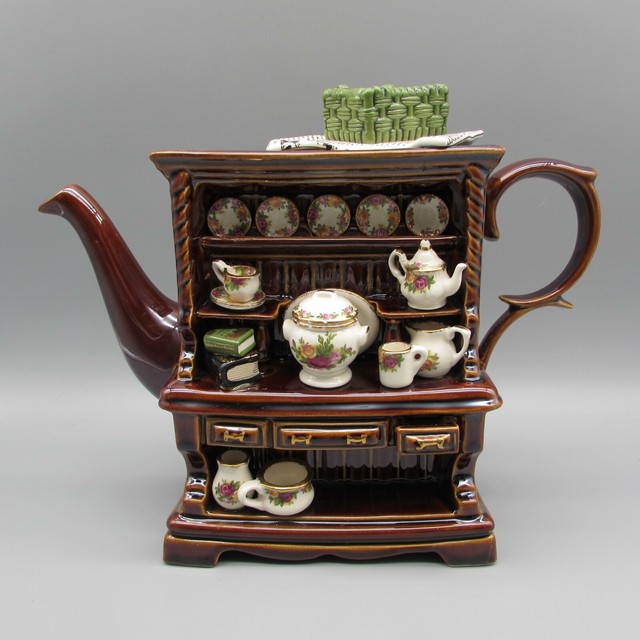 Royal Albert Cardew Old Country Roses Earthenware Welsh Dresser Teapot