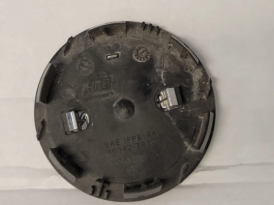 Nissan Titan XD 2017 tapa de rueda central cromada negra única OEM Foto 2 de 2