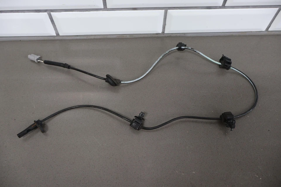 15-21 斯巴鲁 WRX STi 对 LH&RH 后原始设备制造商车轮速度传感器(80K 英里) — 第 2/4 张图片