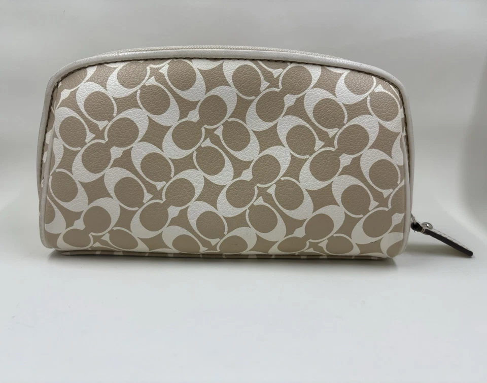 Estuche/bolso de maquillaje vintage Coach rosa y beige con monograma Foto 3 de 4