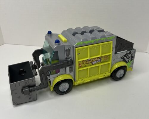 The Grossery Gang The Putrid Power Muck Chuck Garbage Truck Car Toy