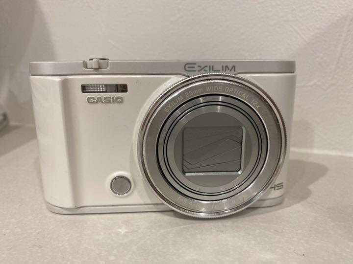 CASIO EX-ZR3100 WE EXILIM Digital Camera white Selfie 3 inch Tilt LCD 12.1MP