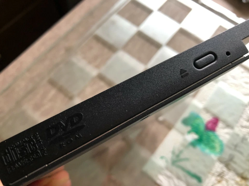 Lifebook C1110 E2010 E4010 E7010 E7110 CD/CDRW/DVD Drive - Image 2 of 3