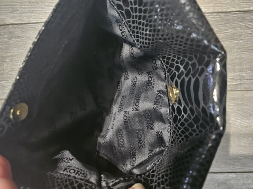 Michael Kors Handbag Black SnakeSkin Pattern Gold Chain Strap Studded Flap Purse - Picture 10 of 14