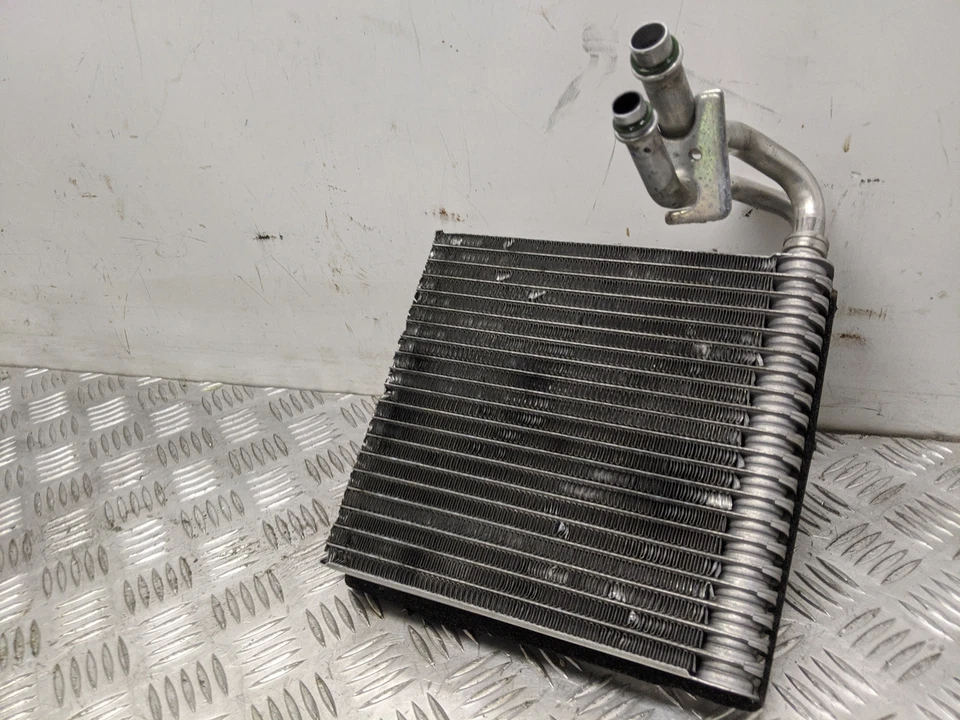 Matriz aire acondicionado peugeot 207 sport 2009 Foto 3 de 3