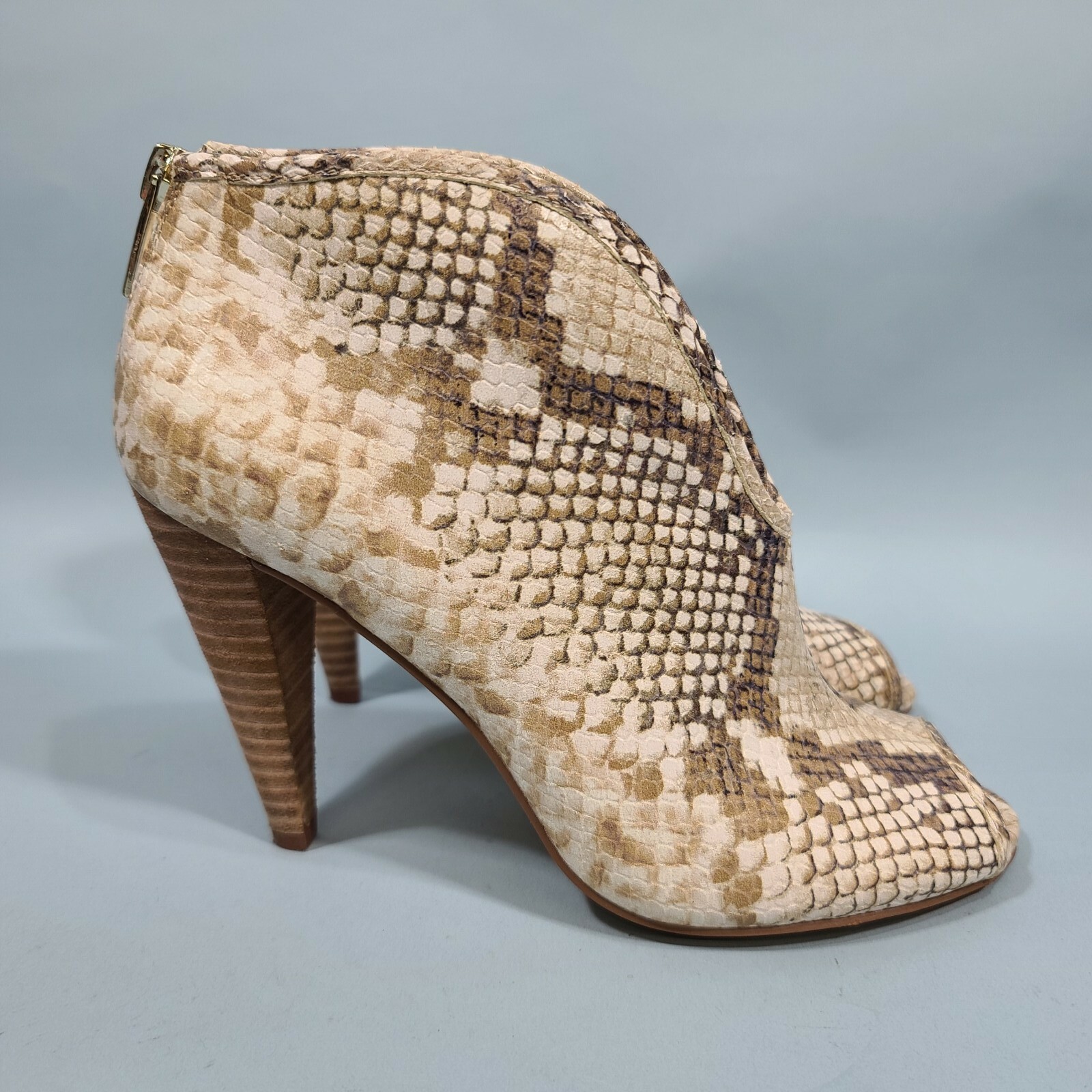Vince Camuto VC-AMBER Desert Snake 