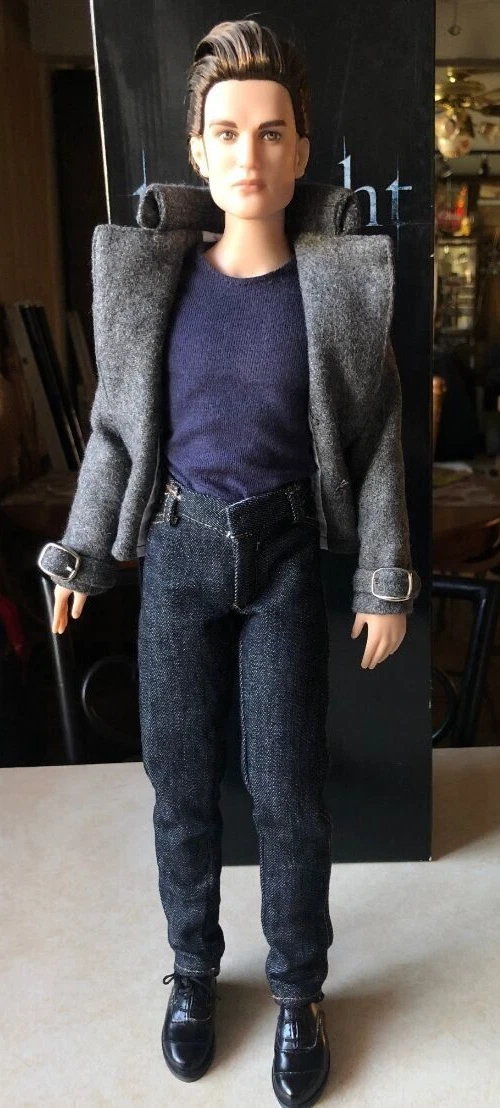 Twilight Collectors Edward Tonner Doll Wall Decor