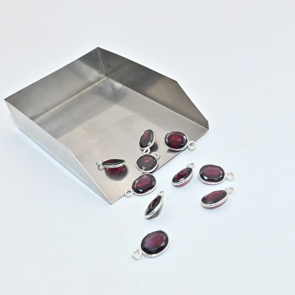 Bisel briolette ovalado granate conector único, piedra preciosa natural con joya de plata Foto 4 de 4