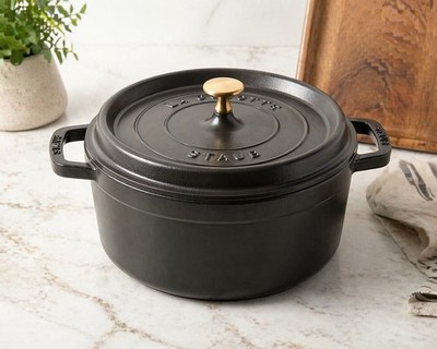 Staub 5.5 Qt Round Cocotte Cast Iron Dutch Oven Matte Black # 26 France NEW Chef