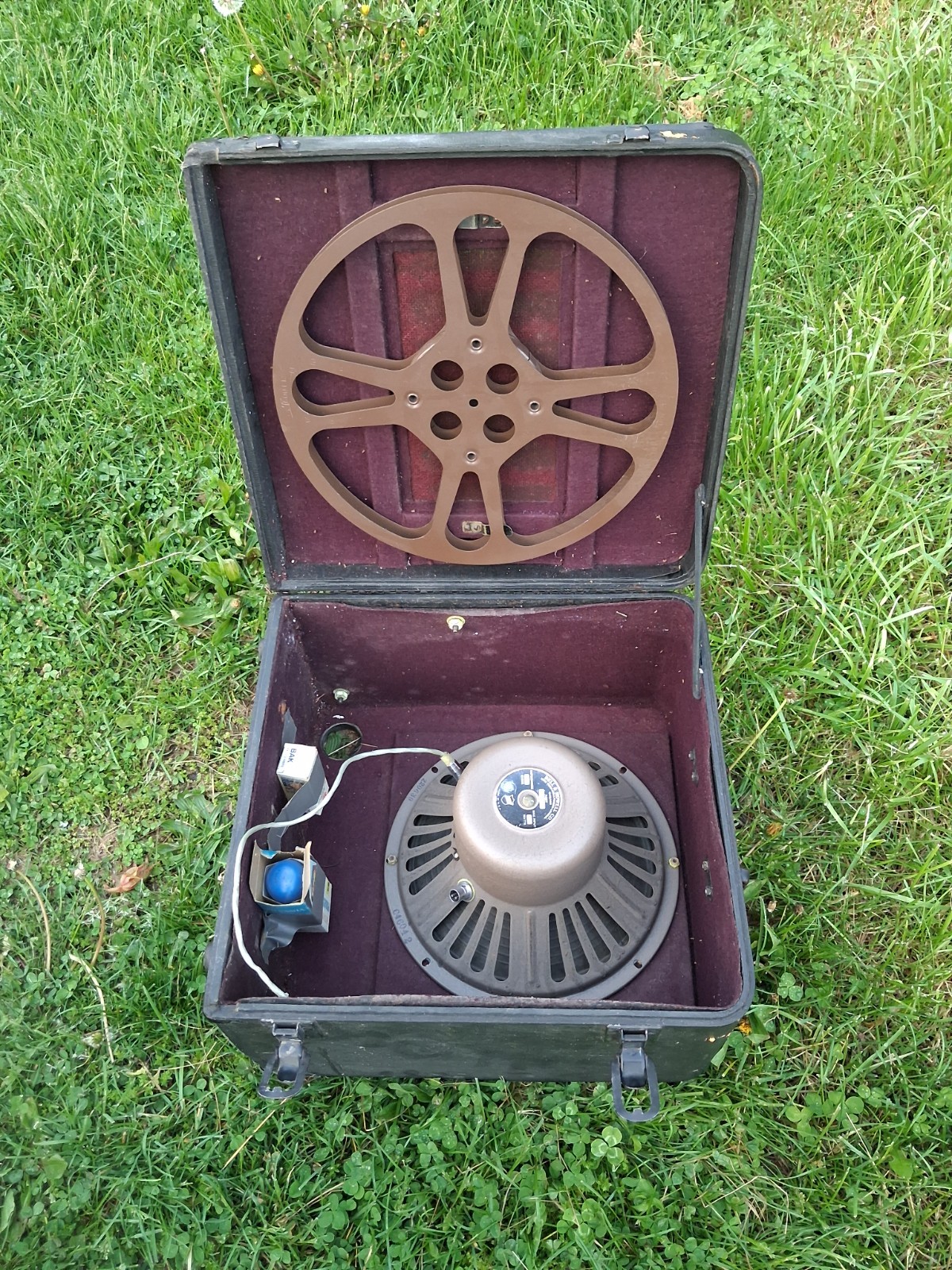 Vintage Bell & Howell Filmosound Projector Speaker – 16mm Sound-on-Film Untested