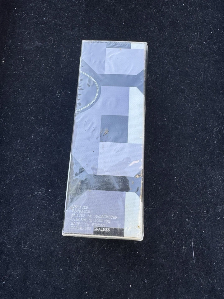 Prada Infusion de Vetiver da Prada 1,7 fl oz Eau De Toilette spray masculino - Imagem 2 de 4