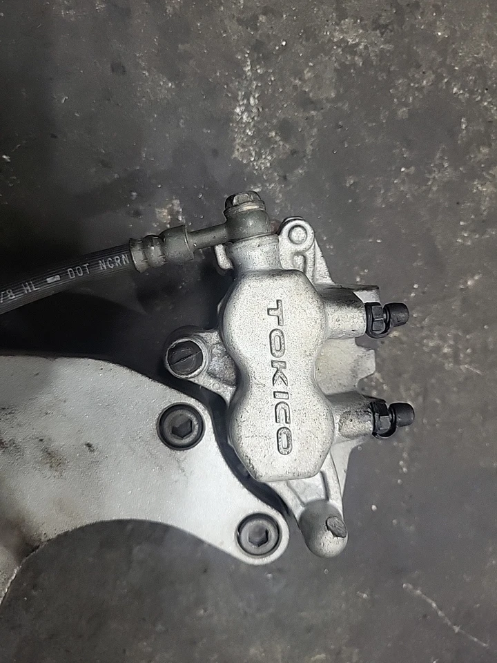 Kawasaki Vulcan Mean Streak VN 1500 02 03 2002 2003 OEM Rear Brake Caliper Mount - Image 3 of 4