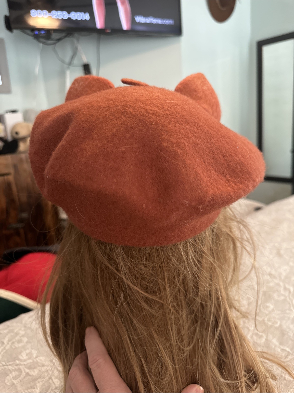 composition wool rust colored beret hat with cat … - image 4