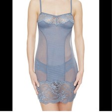 La Perla Begonia Slip NWT Size 4/Large With Lace Trim