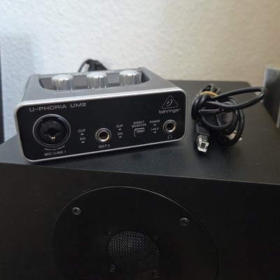 Behringer U-Phoria UM2 USB-Audiointerface