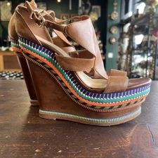 Gianna Bini Sarritah Embroidered Wedge Women’s Sz 8.5