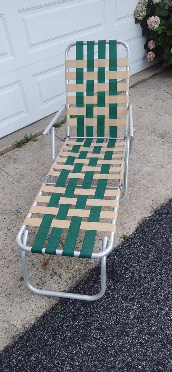 Webbed cheap lawn chaise