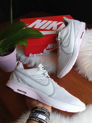 nike zoom strike pink