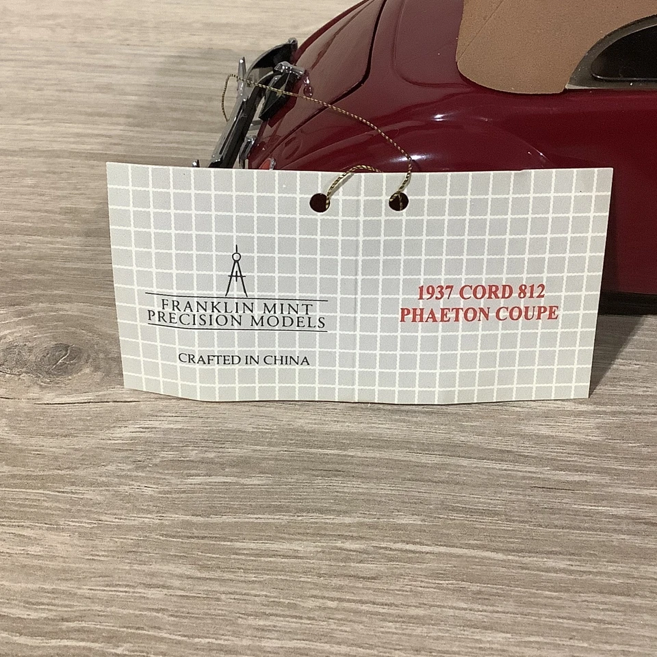 1937 Cord 812 Phaeton Coupe Red 1:24 Diecast Car - Franklin Mint + Box/COA - Image 4 of 4