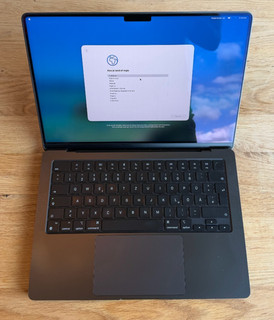 Apple MacBook Pro 14 M4 2024 16GB 512GB SSD Space Schwarz OVP