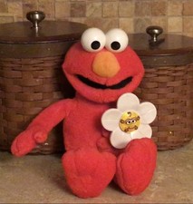 SESEME STREET SINGING ELMO LOVES YOU DAISY LIGHTS UP TALKING 16 PLUSH RARE