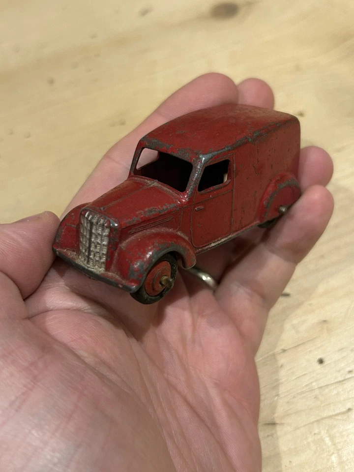 1939-1941 Dinky 28P Type 3 Delivery Toy Truck WWII Era made in England Scarce - Image 3 of 4