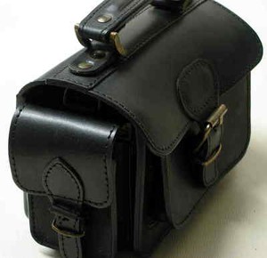 kameratasche leder schwarz
